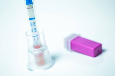 Bir HIV Seronegatif sonucu ile kendi kendini sınama odaklanmak