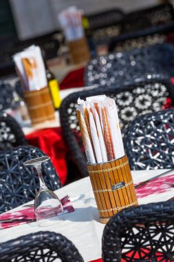 Tek kullanımlık içme Uçan kuştan sarıcı