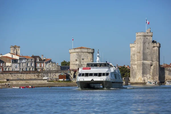 Small cruise ship named L'esperance traveling on sea — Stock Photo, Image