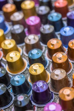 Bazılarıda plastik ve metal espresso kahve çevre sorunu kapsüller