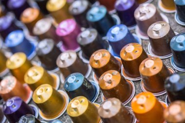 Bazılarıda plastik ve metal espresso kahve çevre sorunu kapsüller