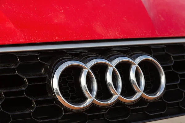 Cognac França Fevereiro 2020 Audi Logo Close Car Bumper Grill — Fotografia de Stock