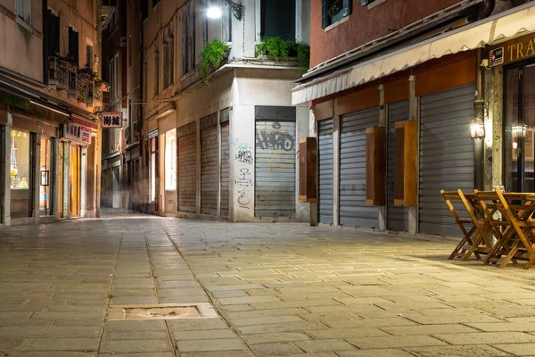 Venecia Italia Marzo 2015 Vista Nocturna Restaurante Cerrado Sin Nadie —  Fotos de Stock