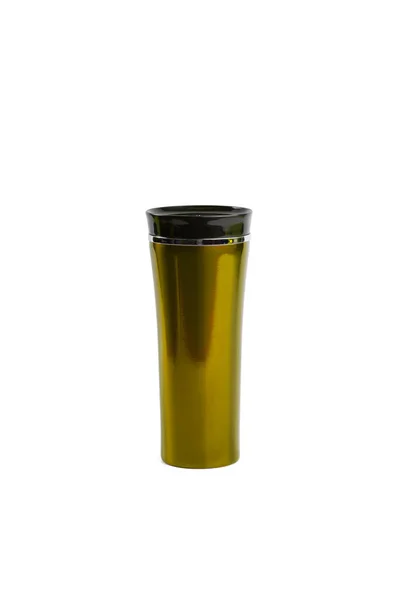 Caneca térmica borgonha de ouro em um fundo branco isolado — Fotografia de Stock