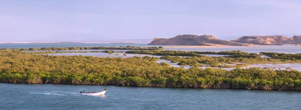Hondita bay in der nähe von punta gallinas ist der nördliche punkt von süd — Stockfoto