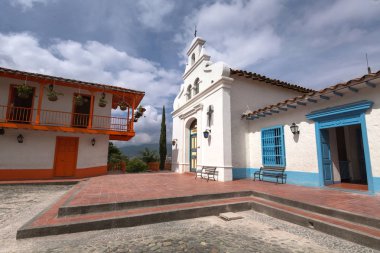 Medellin, Kolombiya - 06 Ekim 2016: Pueblito Paisa Nutibar içinde