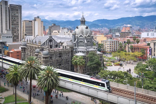 MEDELLIN, COLOMBIA - 06 OTTOBRE 2016: Veduta del centro di Medellin , — Foto Stock