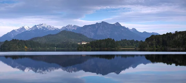 Zobacz Lao Lao willi, jezioro Perito Moreno, Bariloche, Argentyna — Zdjęcie stockowe