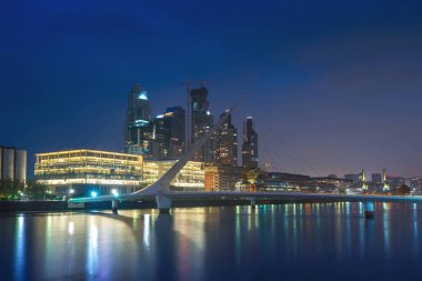 Puerto Madero, Buenos Aires, Arjantin gece görünümü