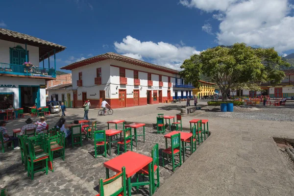 Jardin, columbia, februar 02: straßen des kolonialen stadtjardin, — Stockfoto