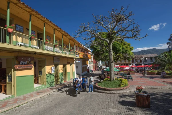 Jerico, Columbia, 02 februari: Straten van de koloniale stad Jeri — Stockfoto