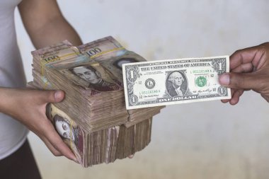 Ekonomik kriz ve Venezuela hiperenflasyon