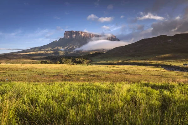 Montañas Roraima y Kukenan, Venezuela — Foto de Stock