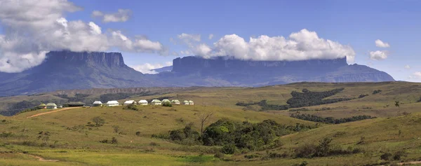 As Montanhas Roraima e Kukenan, Venezuela — Fotografia de Stock