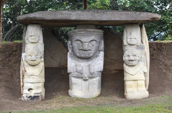 San Agustn Arkeoloji Parkı,: Huila, Colombia putlara — Stok fotoğraf