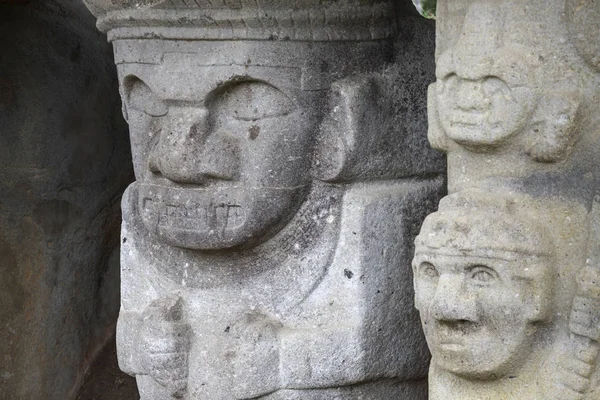 Idoly San Agustn archeologického parku, Huila, Kolumbie — Stock fotografie