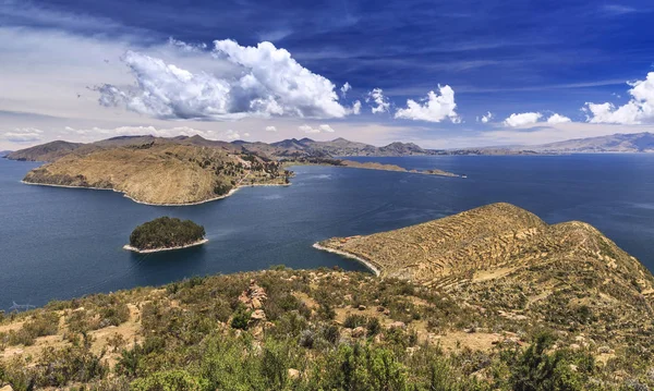 太陽の島(Isla del Sol),チティカカ湖,ボリビア — ストック写真