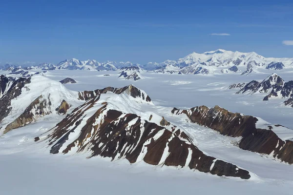 Campo de hielo en el parque nacional de Kluane, Yukón, Canadá — Foto de Stock