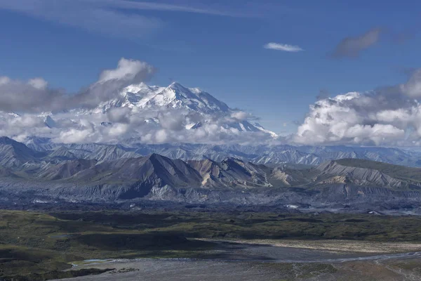 デナリ (マッキンリー山) 国立公園は、アラスカ、アメリカ合衆国 — ストック写真
