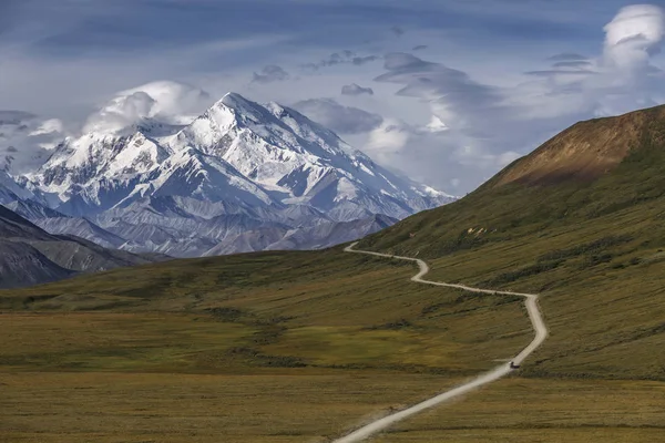 Denali (Mount Mckinley) is de hoogste berg in Noord ben — Stockfoto