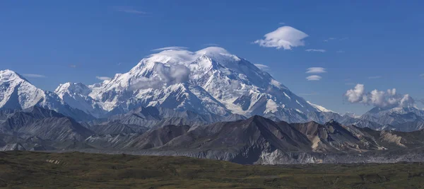Denali (Monte McKinley) es el pico de montaña más alto de América del Norte —  Fotos de Stock