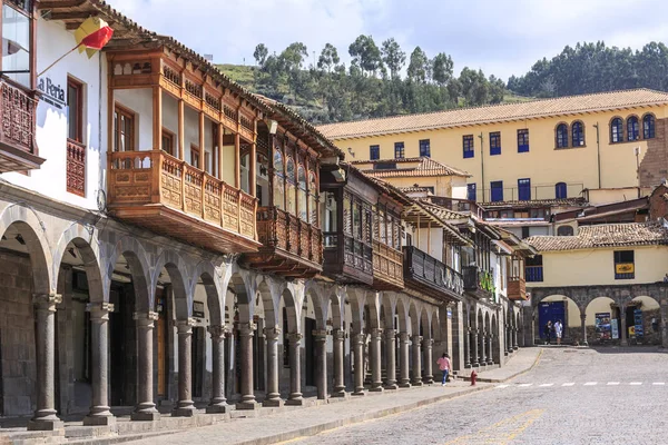 Cuzco, Peru - 2017. December 12.: Ősi épületek a Plaza — Stock Fotó