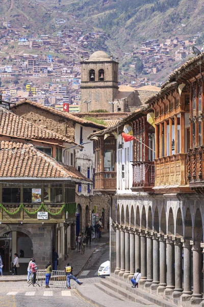 Cusco, Peru - 12 Aralık 2017: Eski binalar Plaza — Stok fotoğraf
