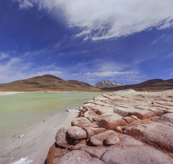 Red stones  (Piedras Rojas), Aguascalientes Saline, Atacama, Chi — Stock Photo, Image