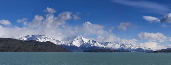 Icebergs en el lago Argentino, Patagonia, Argentina — Foto de Stock