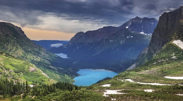 Grinnell lake im glacier nationalpark, montana, usa — Stockfoto