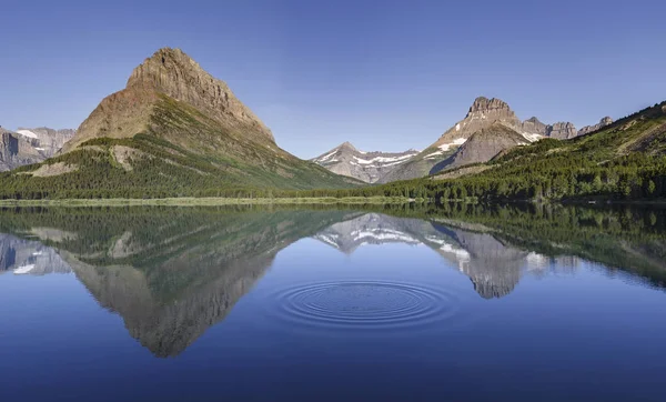 Λίμνη Swiftcurrent, Glacien εθνικό πάρκο, Μοντάνα, ΗΠΑ — Φωτογραφία Αρχείου