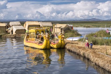 Uros yüzen ada, Titicaca gölü, Peru