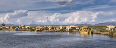 Uros yüzen ada, Titicaca gölü, Peru