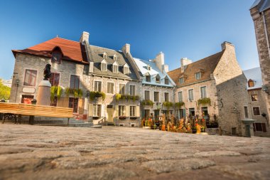 Kanada 'nın Quebec şehrinde Royale Meydanı' nın kaldırım taşlı yolları.