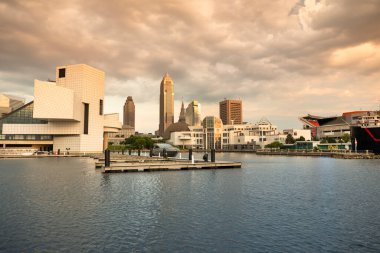 Cleveland Ohio 'daki Marina and the Rock' n Roll Hall of Fame.