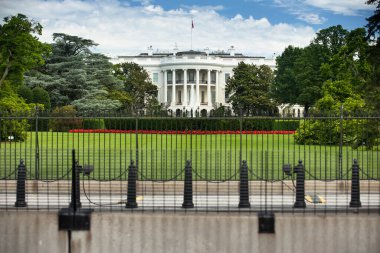 Beyaz Saray, 1600 Pennsylvania Bulvarı. Amerika Birleşik Devletleri Başkanı 'nın Washington DC' deki evi.