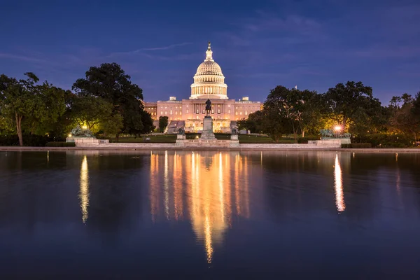 ワシントンDcのアメリカ合衆国議会議事堂と上院議事堂 — ストック写真