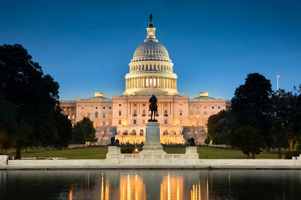 ワシントンDcのアメリカ合衆国議会議事堂と上院議事堂 — ストック写真