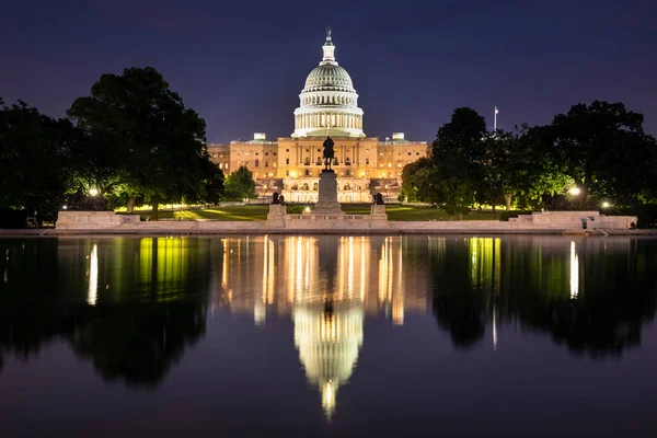 ワシントンDcのアメリカ合衆国議会議事堂と上院議事堂 — ストック写真