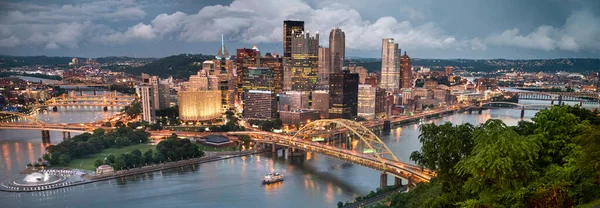 Pittsburgh Vista Paisagem Cidade Com Duquesne Incline Sobre Rio Monongahela — Fotografia de Stock