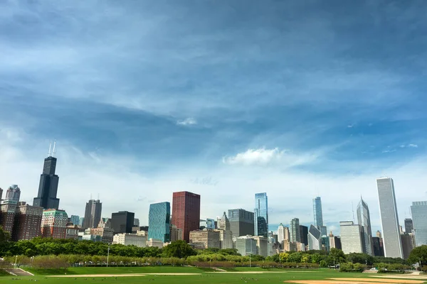 Skyline Della Città Grant Park Chicago Illinois Usa — Foto Stock