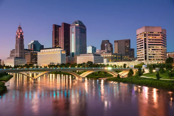 Stadsgezicht Dat Uitkijkt Scioto River Discovery Bridge Langs Het Riverfront — Stockfoto