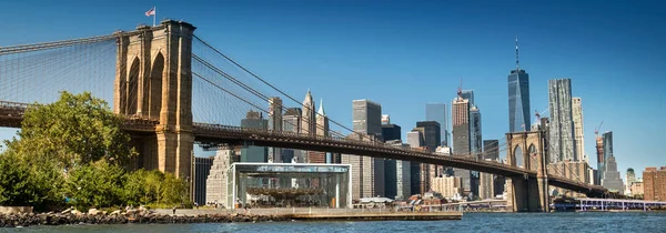 East River Kustlijn Promenade Onder Brooklyn Bridge Gezien Vanuit Het — Stockfoto