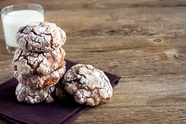 Chocolate crinkle cookies — Stock Photo, Image
