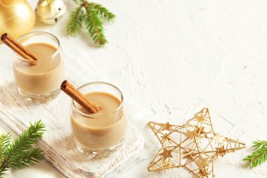 Tarçın yumurta likörü 