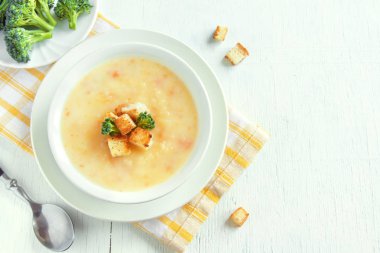 Sebze ve peynir çorbası