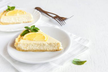 Ev yapımı limonlu cheesecake