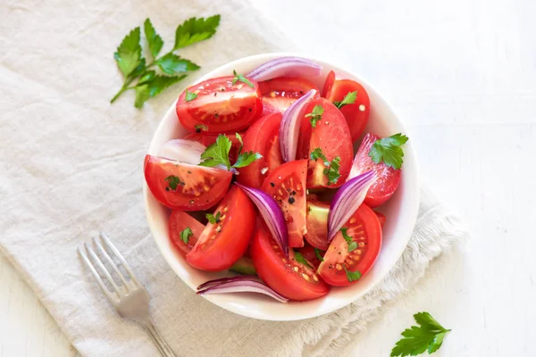 Soğanlı domates salatası. — Stok fotoğraf