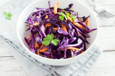 Havuç ve maydanoz - sağlıklı diyet, detoks, vegan, Vejetaryen, sebze bahar salata kırmızı lahana lahana salatası