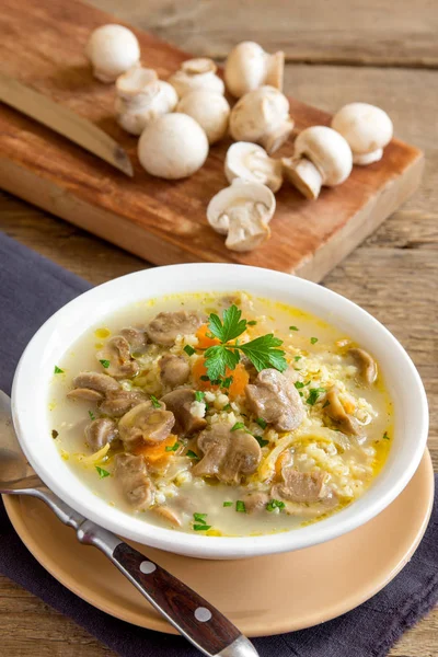 Sopa Casera Champiñones Con Mijo Verduras Tazón Blanco Dieta Vegetariana — Foto de Stock